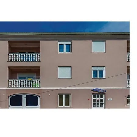 Apartment Nv *